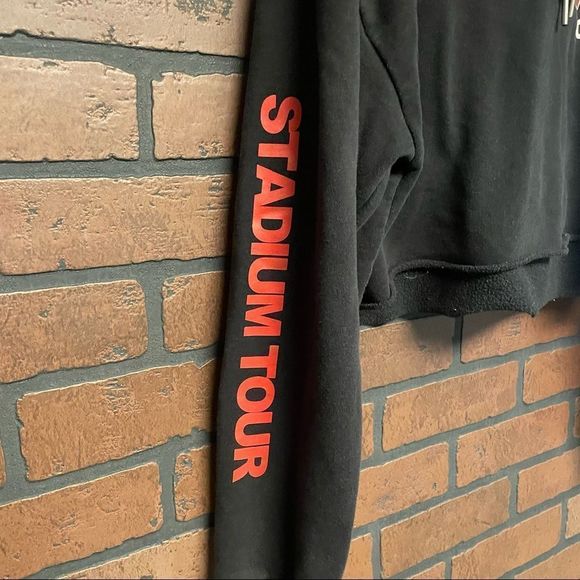 Justin Bieber Stadium Tour International Cropped Sweatshirt - Picture 3 of 6